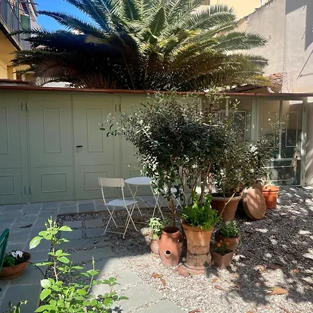 Notes Of - Stylish In An Authentic Area Florence