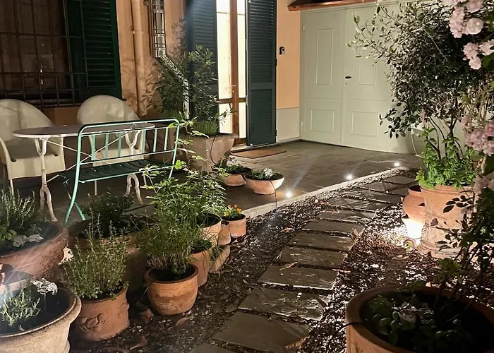 Notes Of - Stylish In An Authentic Area 3* Florens